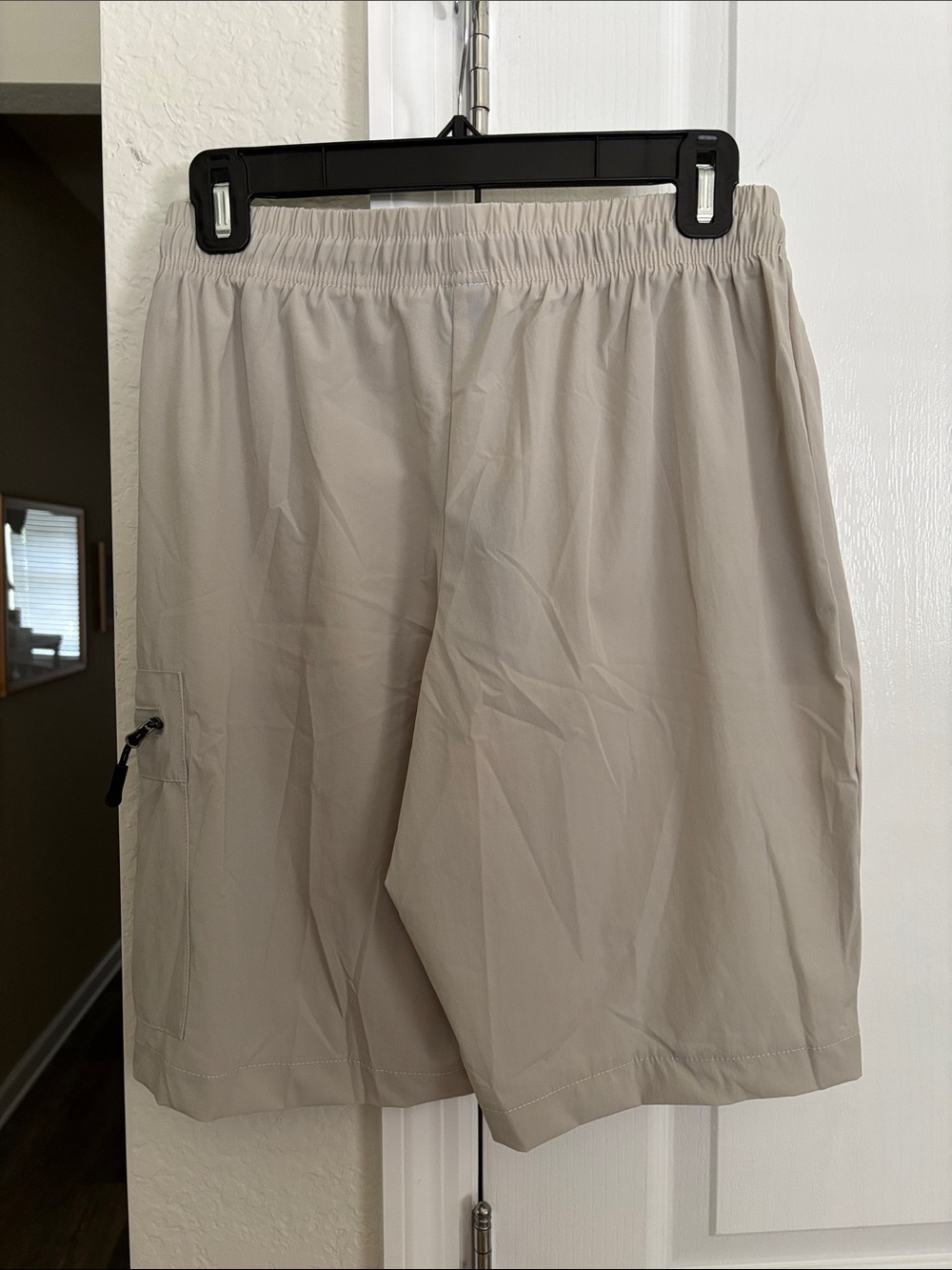 NWT - ROSVIGOR HIKING SHORTS - Picture 2 of 6